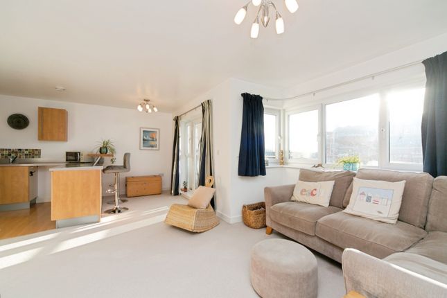 2 bed flat