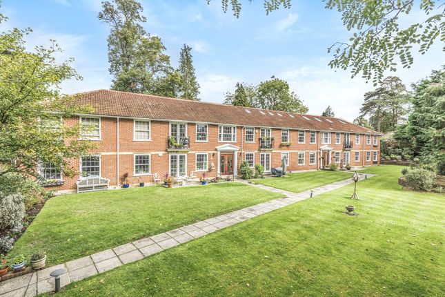 3 bedroom flat for sale