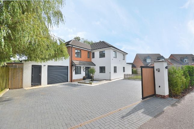 5 bedroom detached house for sale