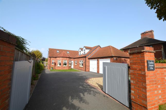 4 bed detached house