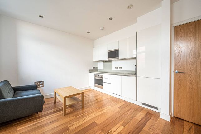 Fraser Road, Perivale, Greenford, UB6 1 bed flat for sale