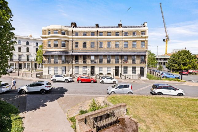 Camden Crescent, Dover, CT16 2 bed flat for sale