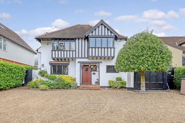 Worrin Road, Shenfield, Brentwood CM15 4 bed detached house for sale