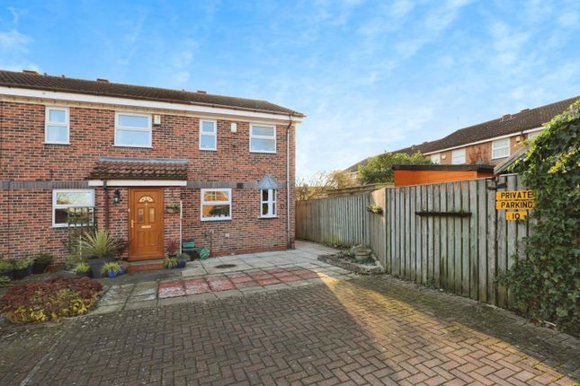 Waterman Court, York 2 bed end of terrace house for sale