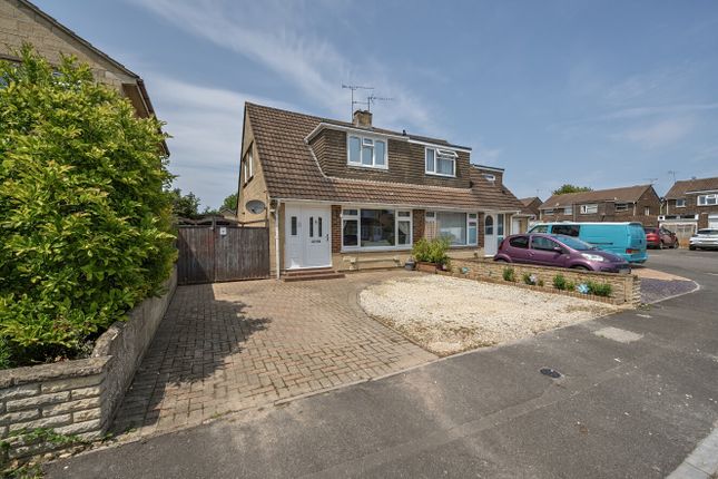 Purbeck Close, Swindon, Wiltshire, SN3 3 bed semi