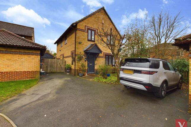 Dovedale, Luton LU2 4 bed detached house for sale