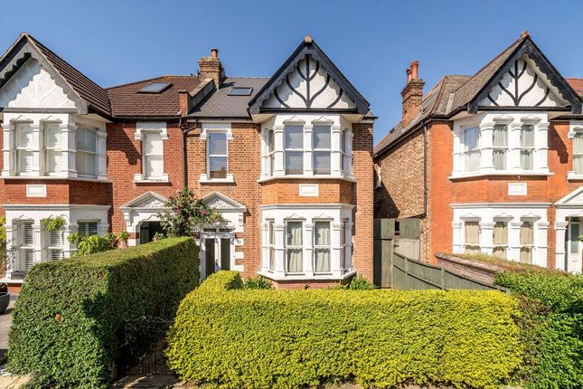 3 bedroom flat for sale