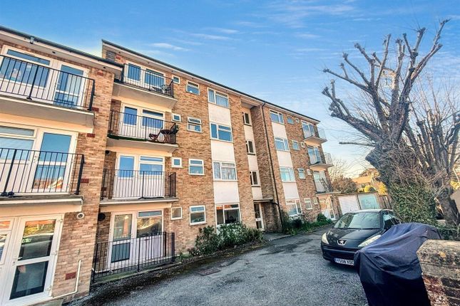 Mill Road, Eastbourne 2 bed flat for sale