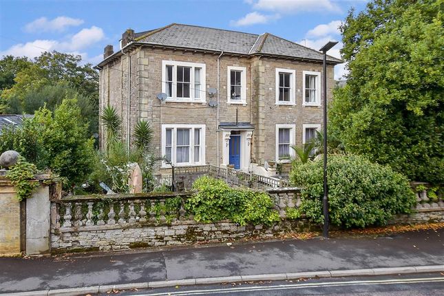 3 bed flat