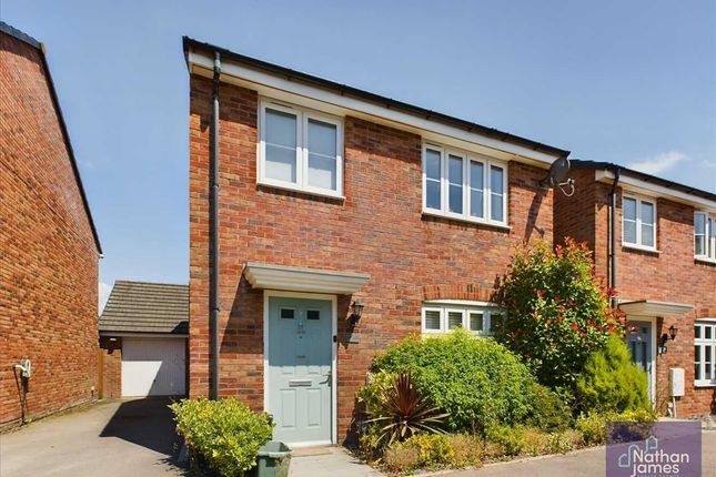 5 bed detached house