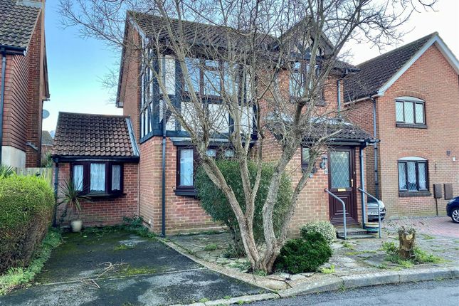 Beuzeville Avenue, Hailsham 3 bed detached house for sale