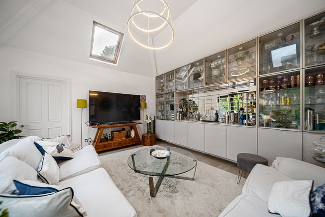 7 bed detached house