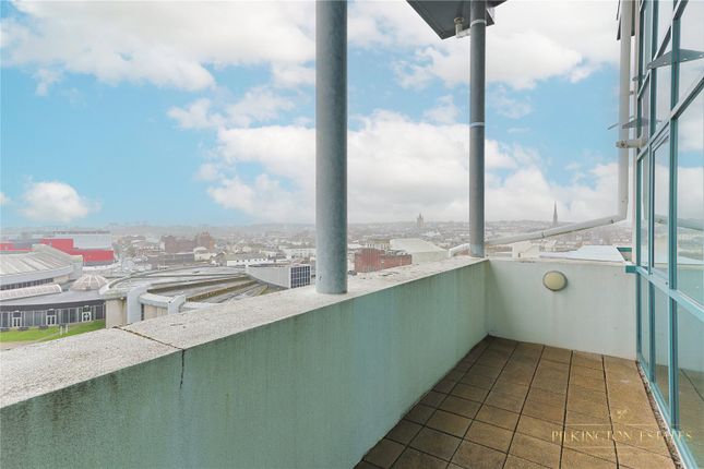 The Crescent, Devon PL1 1 bed apartment for sale