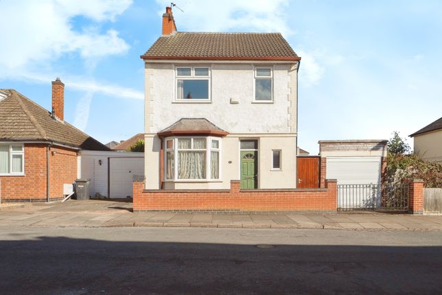 2 bed detached house
