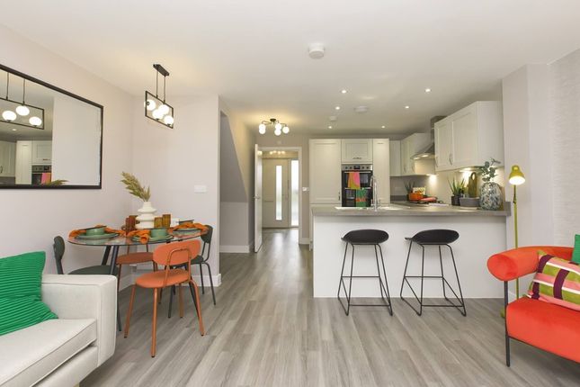 3 bed semi-detached house