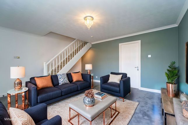 Robertson Way, Livingston EH54 3 bed semi