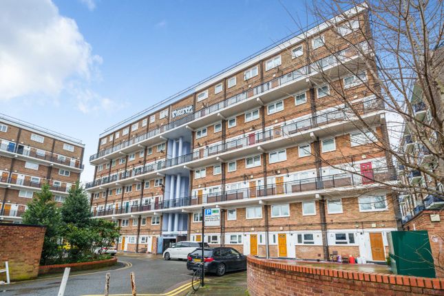 Preston House, St Saviours Estate, SE1 3 bed flat for sale
