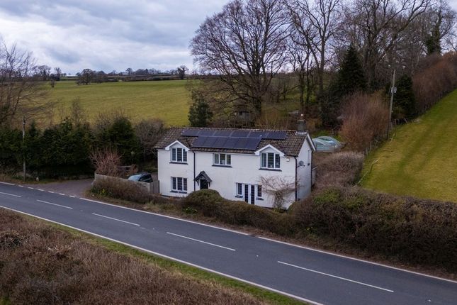 Scethrog, Brecon, LD3 3 bed detached house for sale