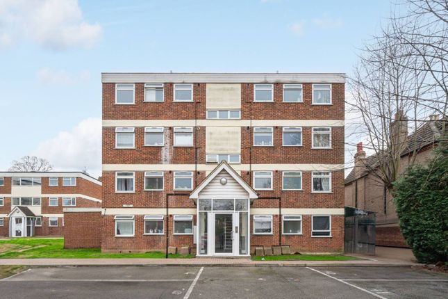 Valley Road, Streatham, London, SW16 2 bed flat for sale