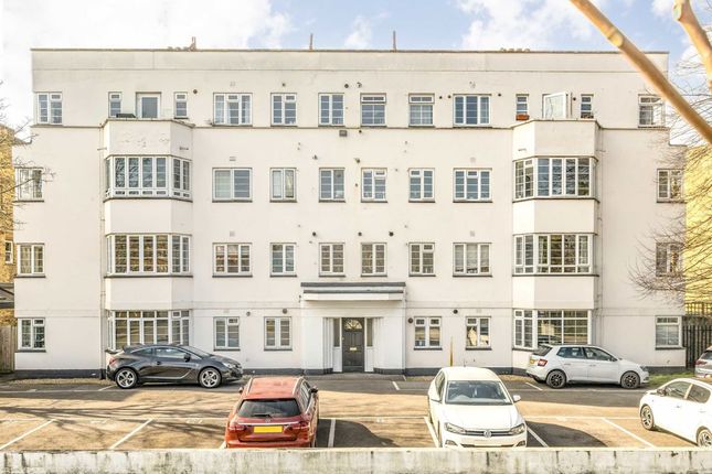 Spencer Park, London SW18 2 bed flat for sale