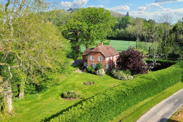 Hook House Lane, Godalming GU8 4 bed detached house for sale
