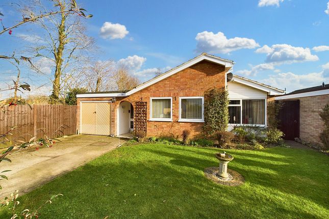 Millview Estate, Saham Toney, IP25 3 bed detached bungalow for sale