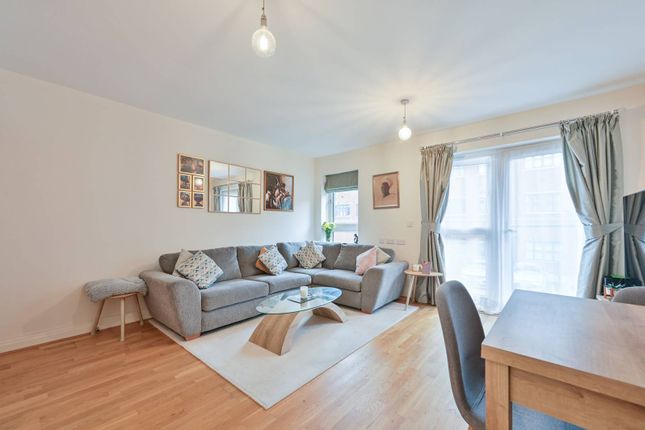 Weldon Court, Watford, Watford, WD18 1 bed flat for sale