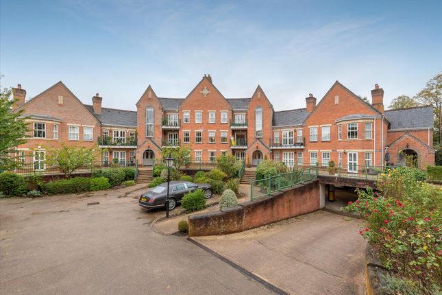 Palmerstone Court, Virginia Water... 2 bed flat for sale