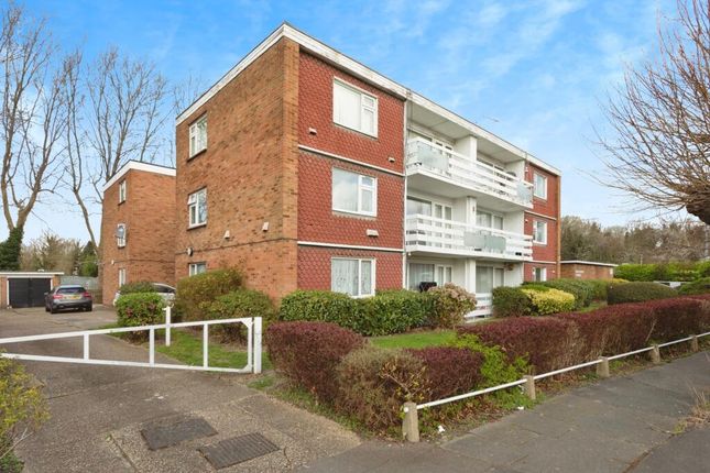 2 bedroom ground floor flat for sale