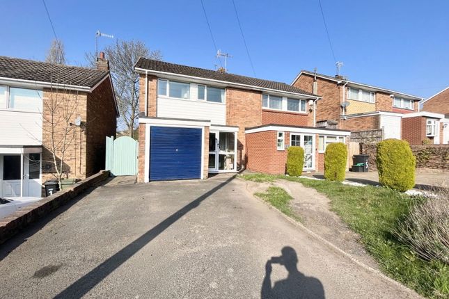 Woods Lane, Brierley Hill DY5 3 bed semi