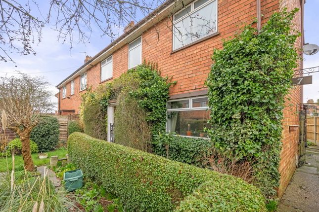 Sharpe Road, Grantham NG31 3 bed semi