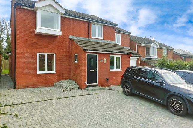 5 bed detached house