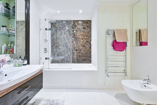 Whitehall Court, St James's, London... 3 bed flat for sale