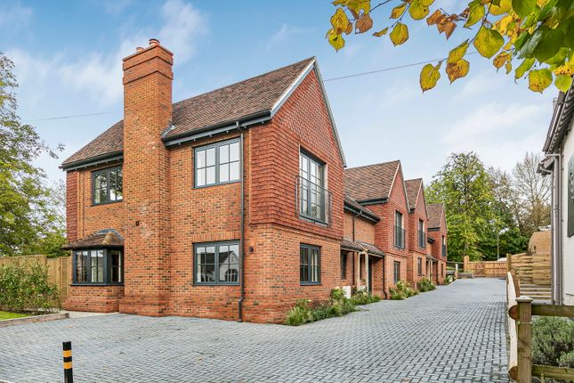 Plot 1 Effingham Mews 3 bed semi