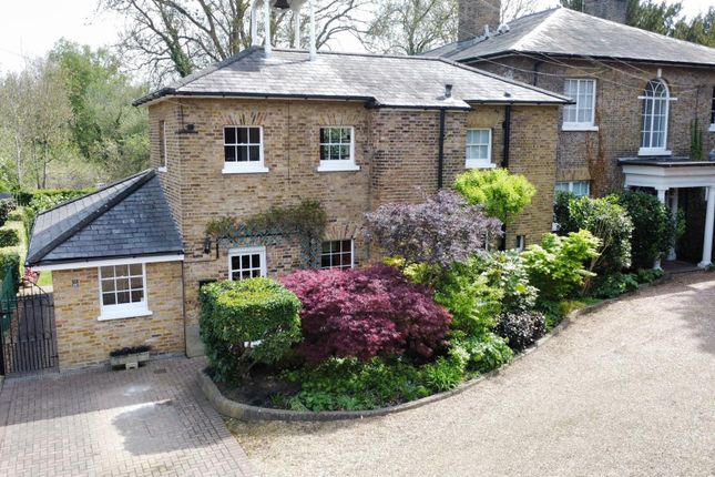 2 bedroom semi-detached house for sale