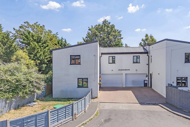 Kingdon Avenue, Prickwillow, Ely... 5 bed semi