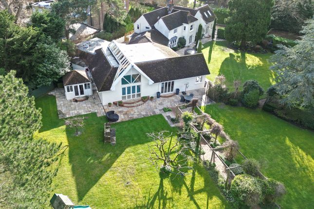 6 bedroom detached house for sale