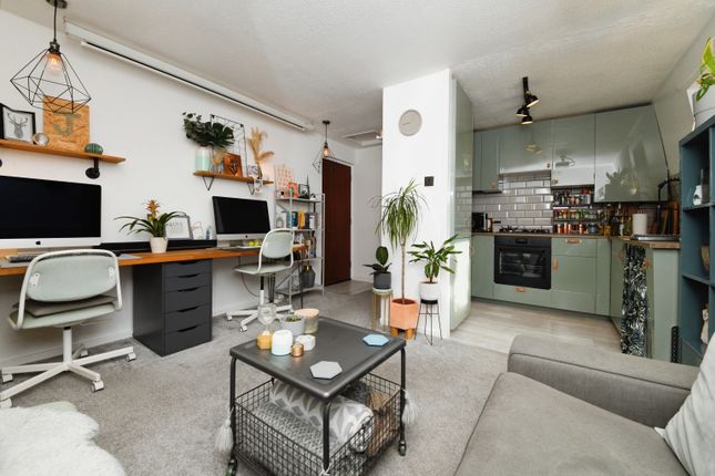 1 bed flat