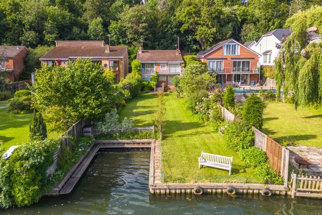 The Warren, Reading 5 bed detached house for sale
