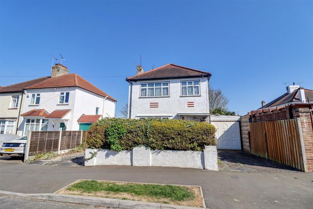 3 bed detached house
