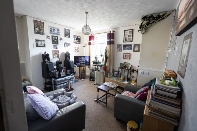 3 bed terraced house