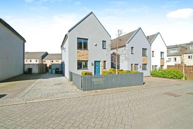 3 bed detached house
