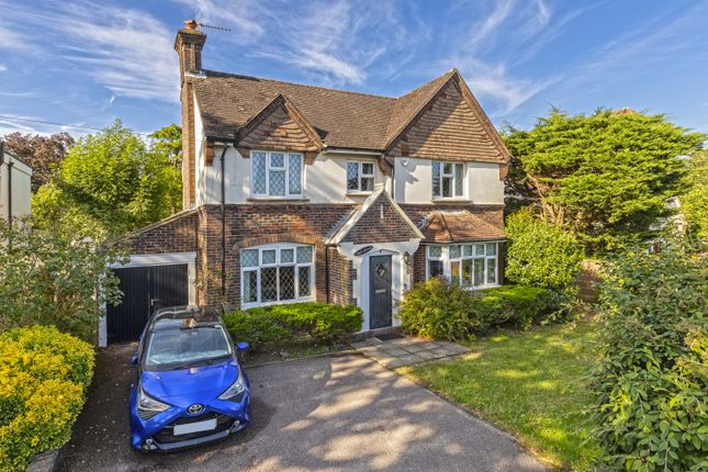 4 bed detached house