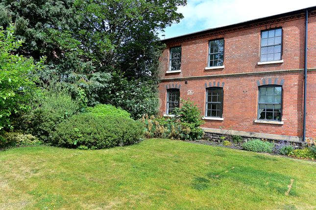 3 bedroom town house for sale