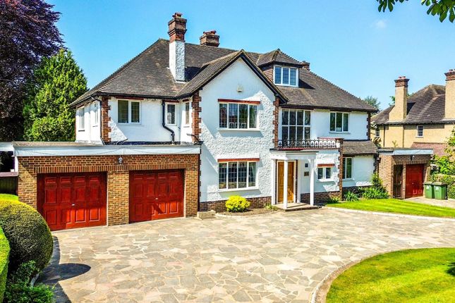 8 bed detached house