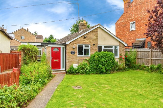 2 bed detached bungalow