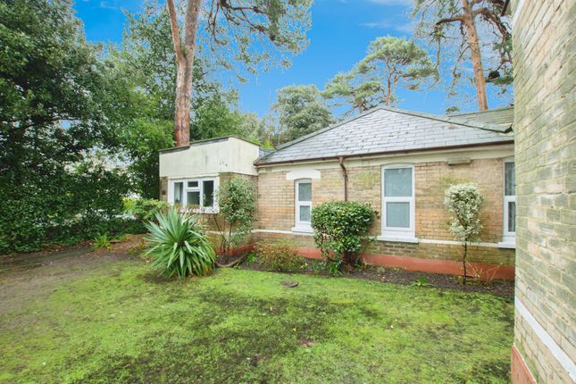 2 bedroom semi-detached bungalow for sale