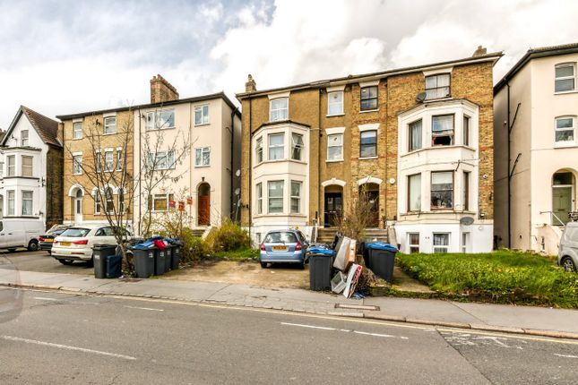 Selhurst Road, London, SE25 2 bed flat for sale