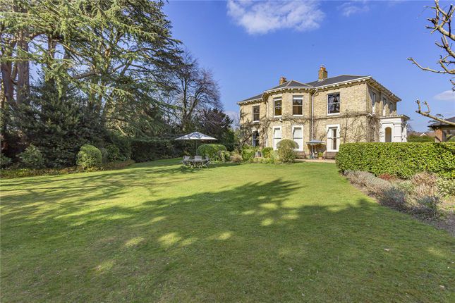 Epsom Road, Surrey GU1 4 bed house for sale