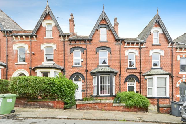 5 bedroom terraced house for sale